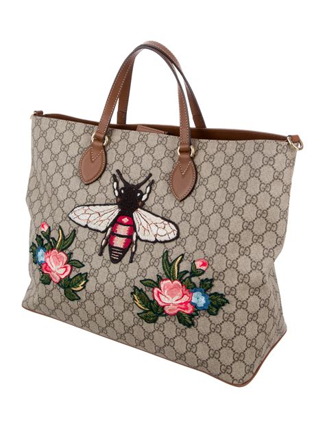 gucci bee print gg supreme tote|gucci gg ophidia.